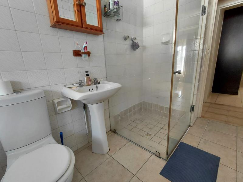 2 Bedroom Property for Sale in Sherwood KwaZulu-Natal
