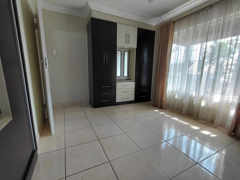 2 Bedroom Property for Sale in Sherwood KwaZulu-Natal
