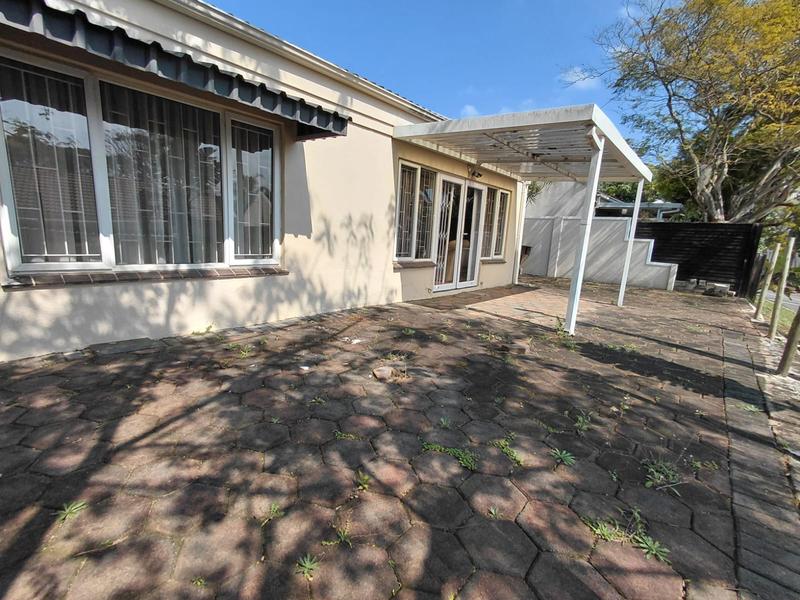 2 Bedroom Property for Sale in Sherwood KwaZulu-Natal