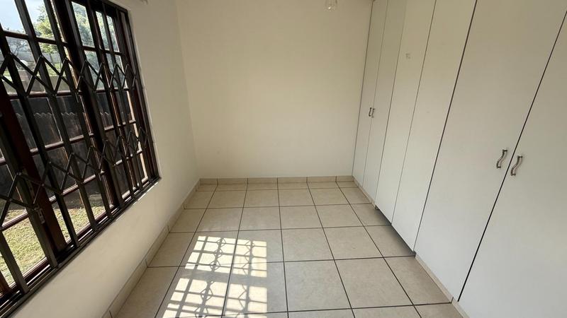 2 Bedroom Property for Sale in Kingsburgh KwaZulu-Natal