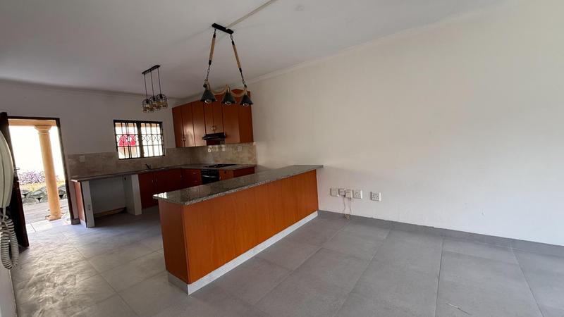 2 Bedroom Property for Sale in Kingsburgh KwaZulu-Natal