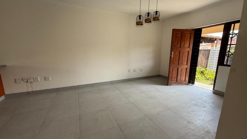 2 Bedroom Property for Sale in Kingsburgh KwaZulu-Natal