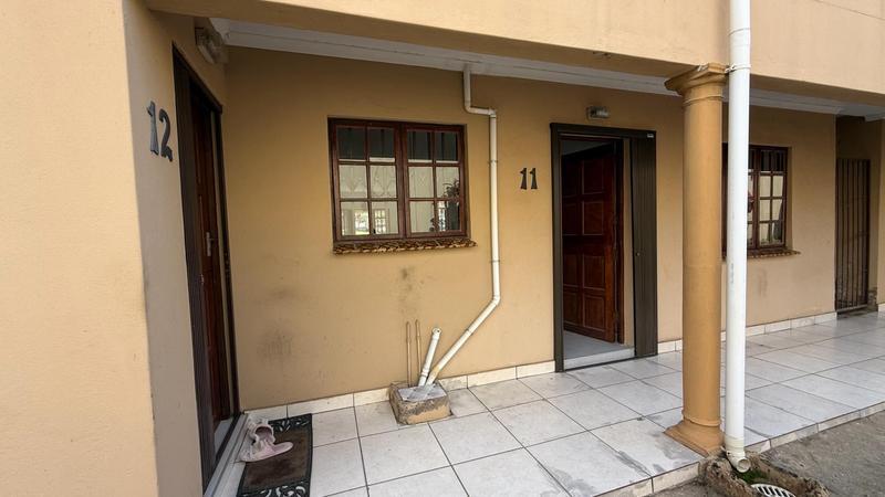 2 Bedroom Property for Sale in Kingsburgh KwaZulu-Natal