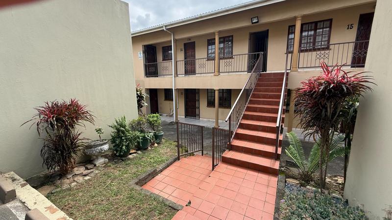 2 Bedroom Property for Sale in Kingsburgh KwaZulu-Natal