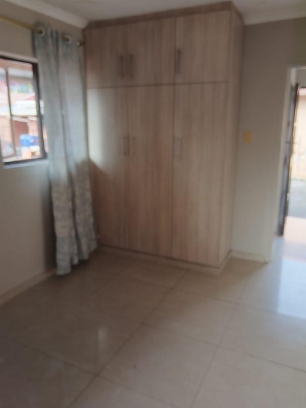 To Let 2 Bedroom Property for Rent in Havenside KwaZulu-Natal