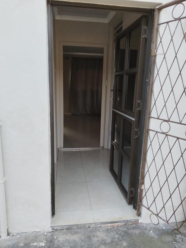To Let 2 Bedroom Property for Rent in Havenside KwaZulu-Natal