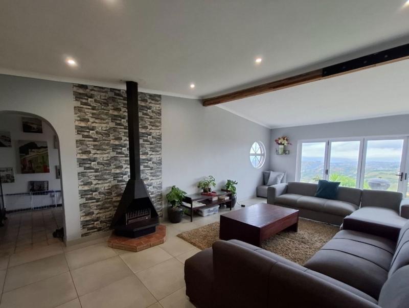 5 Bedroom Property for Sale in Bothas Hill KwaZulu-Natal