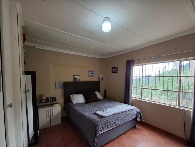 5 Bedroom Property for Sale in Bothas Hill KwaZulu-Natal