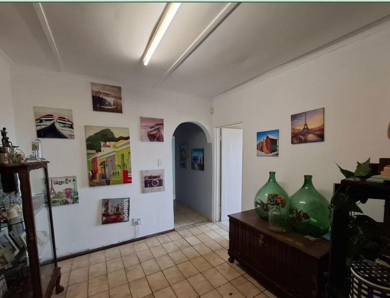 5 Bedroom Property for Sale in Bothas Hill KwaZulu-Natal