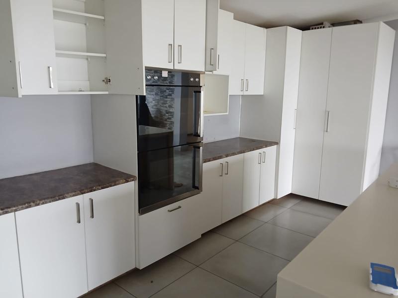 To Let 5 Bedroom Property for Rent in Bothas Hill KwaZulu-Natal