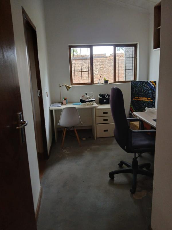 4 Bedroom Property for Sale in Kloof KwaZulu-Natal