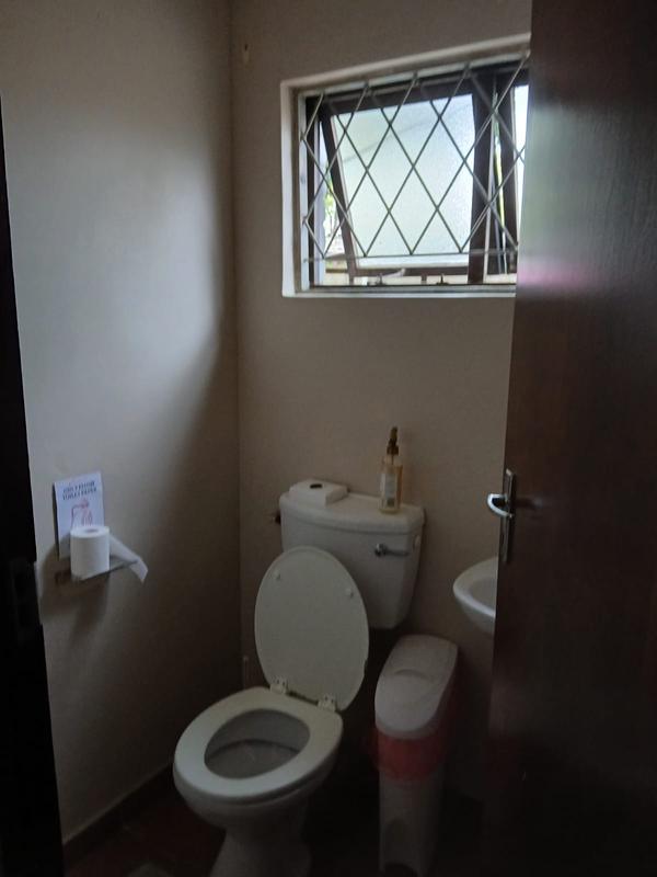 4 Bedroom Property for Sale in Kloof KwaZulu-Natal