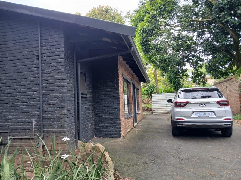 5 Bedroom Property for Sale in Kloof KwaZulu-Natal