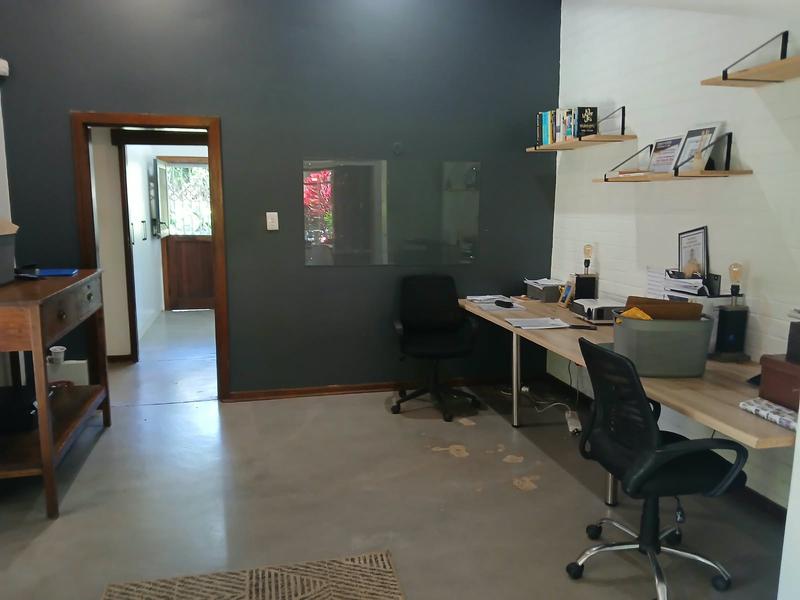 5 Bedroom Property for Sale in Kloof KwaZulu-Natal
