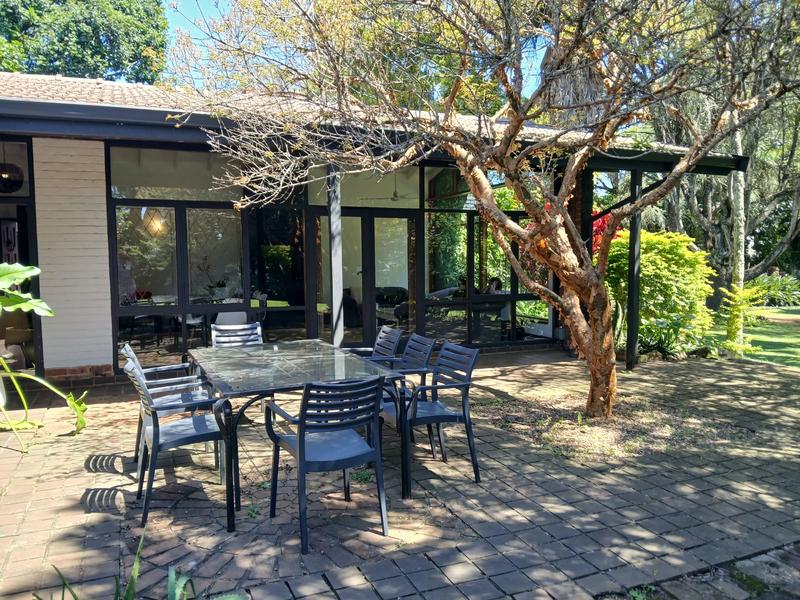 5 Bedroom Property for Sale in Kloof KwaZulu-Natal