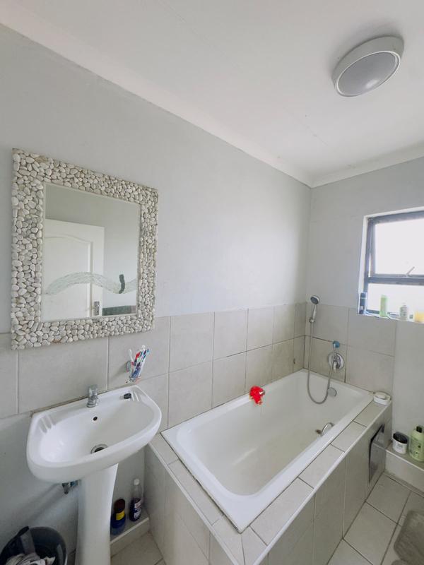 2 Bedroom Property for Sale in Newlands East KwaZulu-Natal
