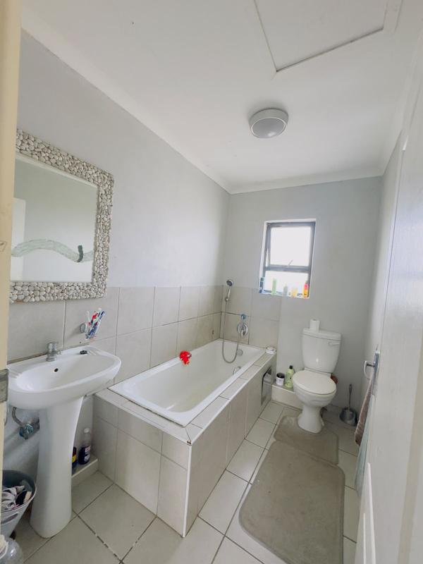 2 Bedroom Property for Sale in Newlands East KwaZulu-Natal