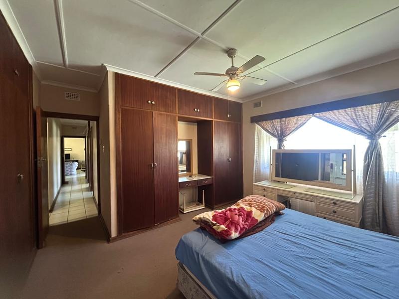 3 Bedroom Property for Sale in Uvongo KwaZulu-Natal