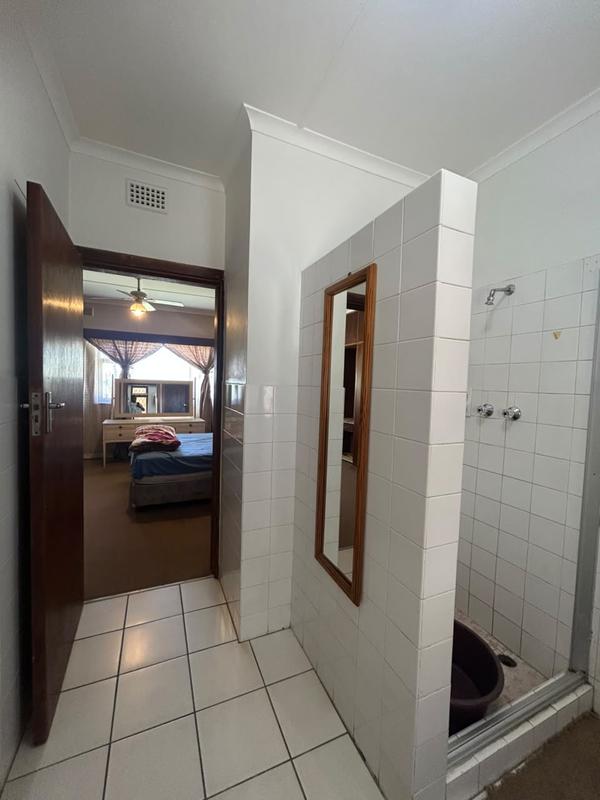 3 Bedroom Property for Sale in Uvongo KwaZulu-Natal