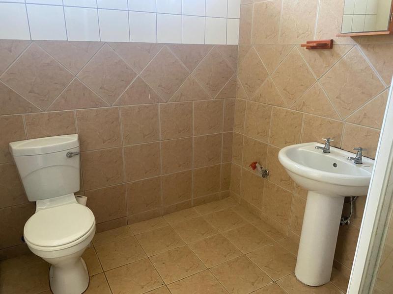 To Let 1 Bedroom Property for Rent in Cowies Hill KwaZulu-Natal
