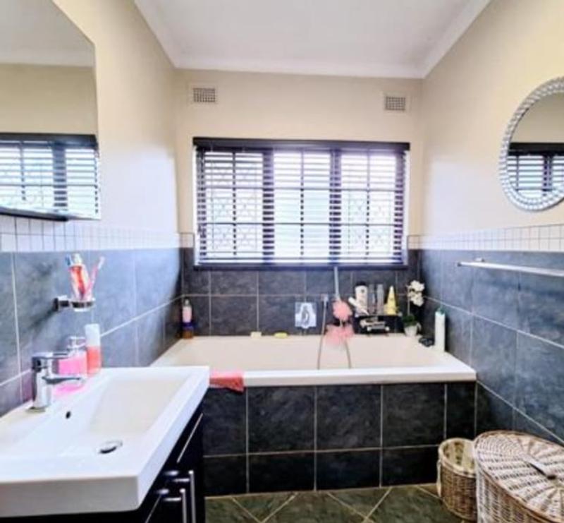 4 Bedroom Property for Sale in Bluff KwaZulu-Natal