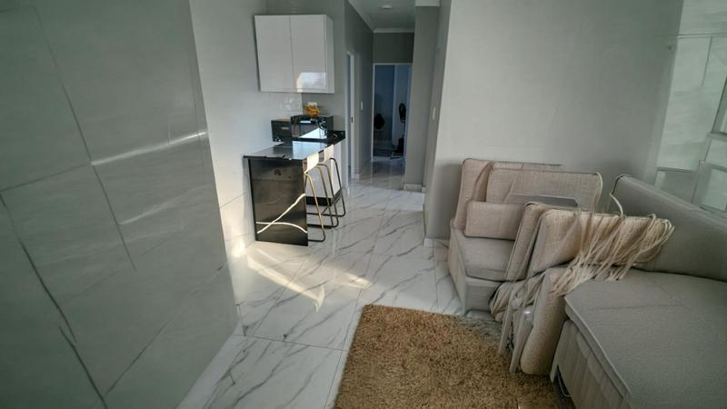 To Let 3 Bedroom Property for Rent in Shakaskraal KwaZulu-Natal