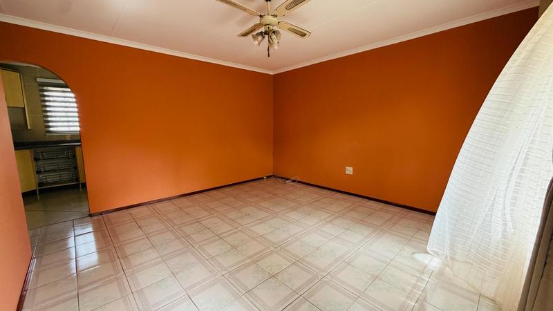 To Let 3 Bedroom Property for Rent in Kwamashu KwaZulu-Natal