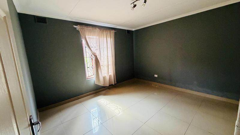 To Let 3 Bedroom Property for Rent in Kwamashu KwaZulu-Natal