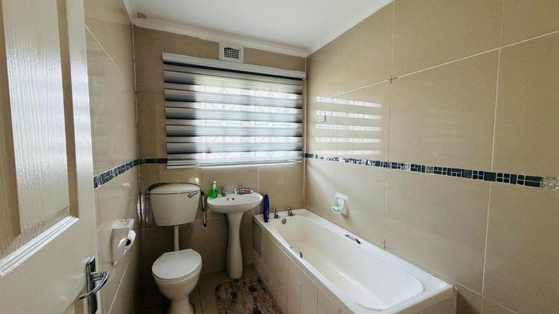 To Let 3 Bedroom Property for Rent in Kwamashu KwaZulu-Natal