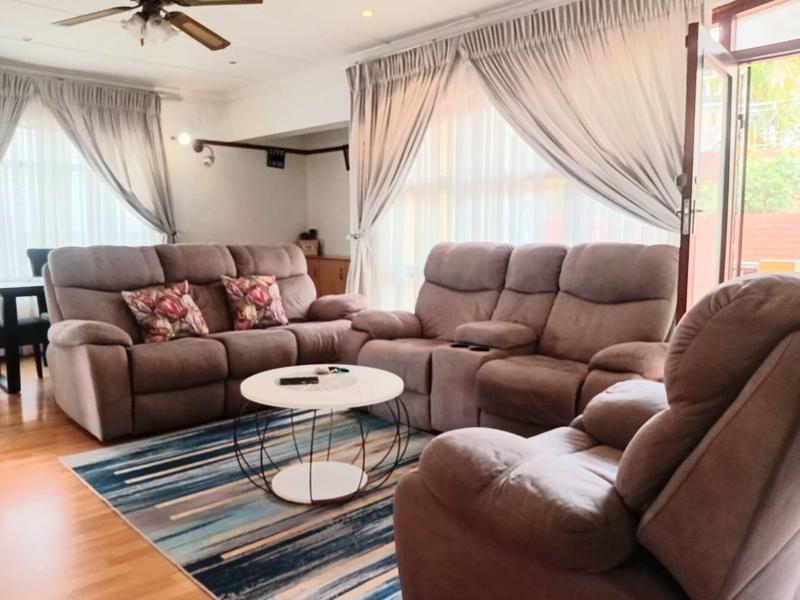 4 Bedroom Property for Sale in Mobeni Heights KwaZulu-Natal