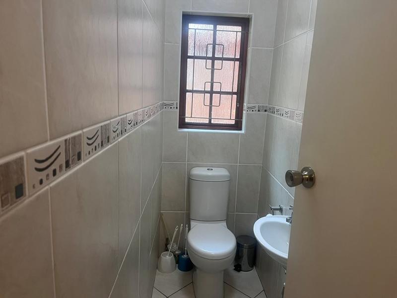4 Bedroom Property for Sale in Forest Hills KwaZulu-Natal