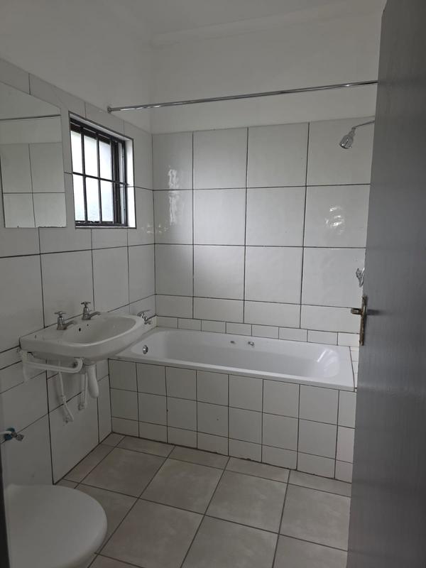 To Let 1 Bedroom Property for Rent in Empangeni Central KwaZulu-Natal