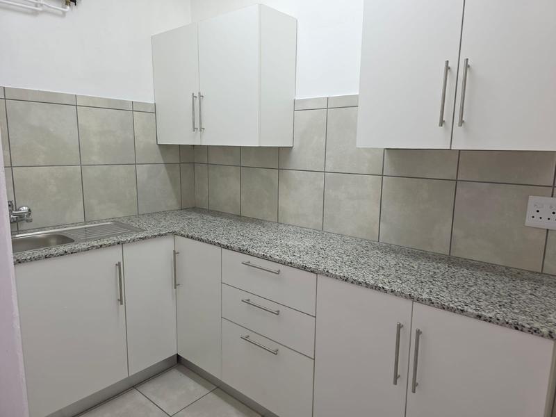 To Let 1 Bedroom Property for Rent in Empangeni Central KwaZulu-Natal