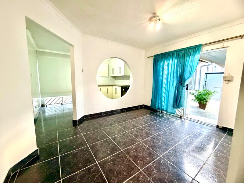 To Let 1 Bedroom Property for Rent in Reservoir Hills KwaZulu-Natal