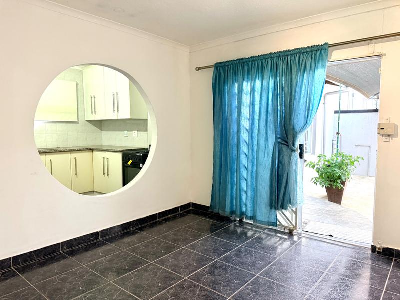 To Let 1 Bedroom Property for Rent in Reservoir Hills KwaZulu-Natal