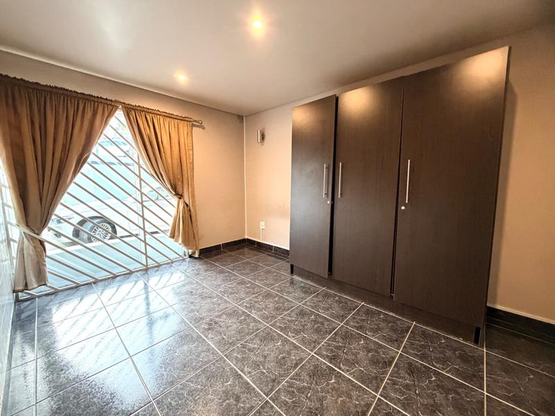 To Let 1 Bedroom Property for Rent in Reservoir Hills KwaZulu-Natal