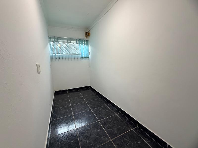 To Let 1 Bedroom Property for Rent in Reservoir Hills KwaZulu-Natal