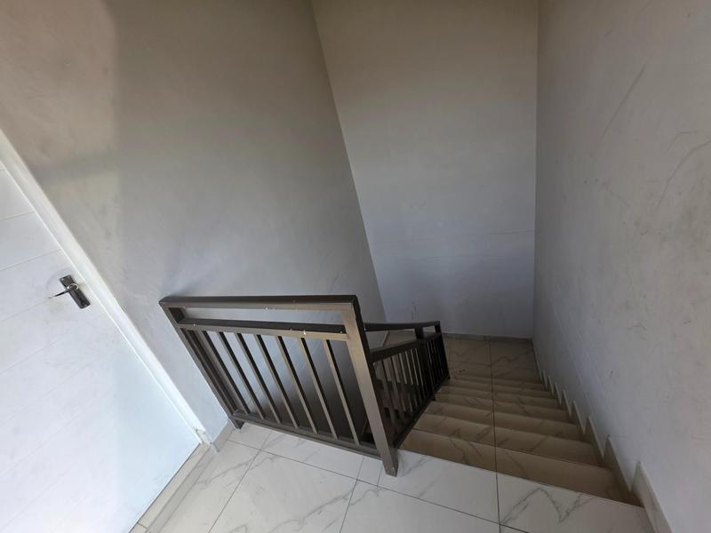 To Let 2 Bedroom Property for Rent in Lotusville KwaZulu-Natal