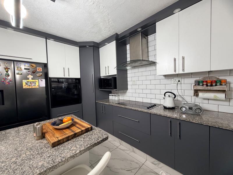 3 Bedroom Property for Sale in Reservoir Hills KwaZulu-Natal