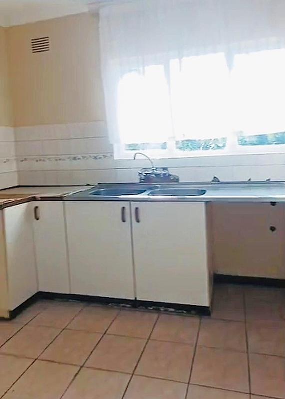 To Let 2 Bedroom Property for Rent in Empangeni Central KwaZulu-Natal