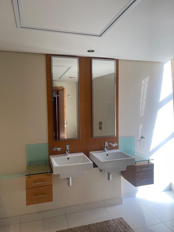 2 Bedroom Property for Sale in Umhlanga Rocks KwaZulu-Natal