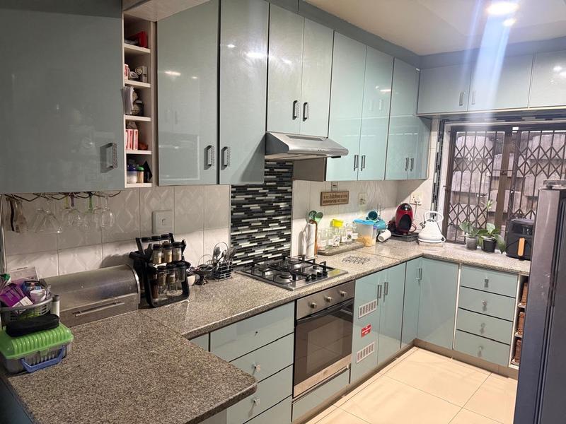 5 Bedroom Property for Sale in Chatsworth KwaZulu-Natal
