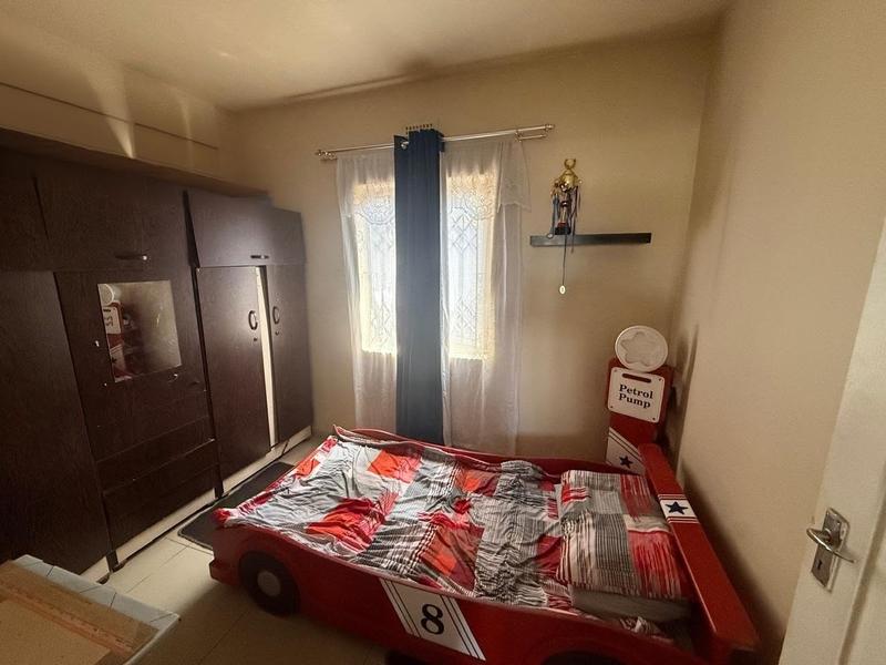 5 Bedroom Property for Sale in Chatsworth KwaZulu-Natal