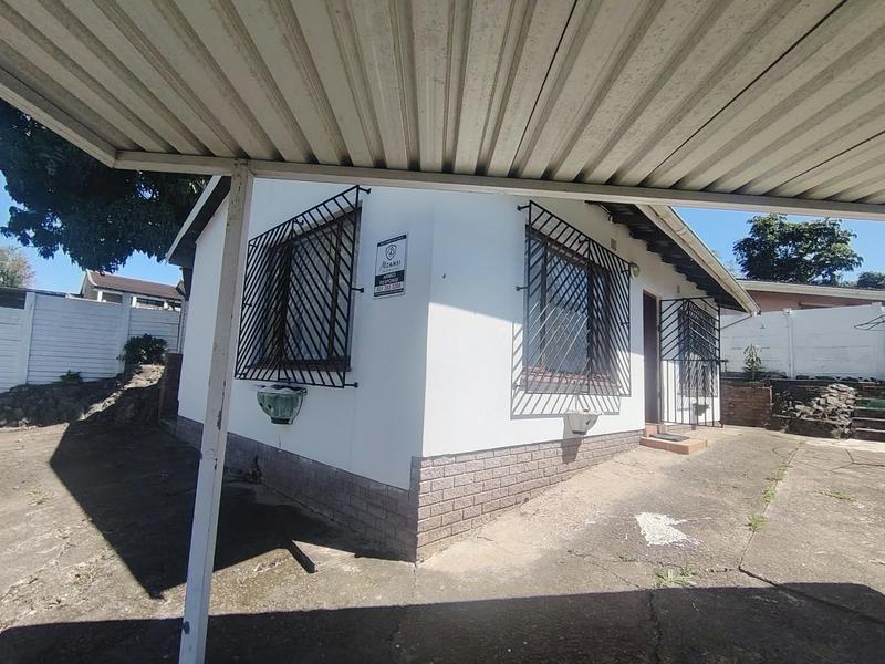 1 Bedroom Property for Sale in Mount Vernon KwaZulu-Natal