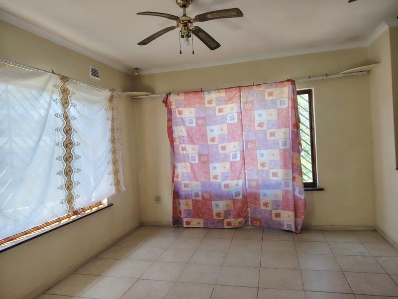 1 Bedroom Property for Sale in Mount Vernon KwaZulu-Natal