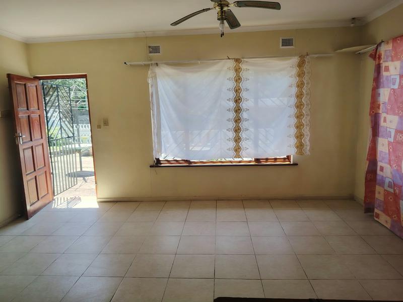 1 Bedroom Property for Sale in Mount Vernon KwaZulu-Natal