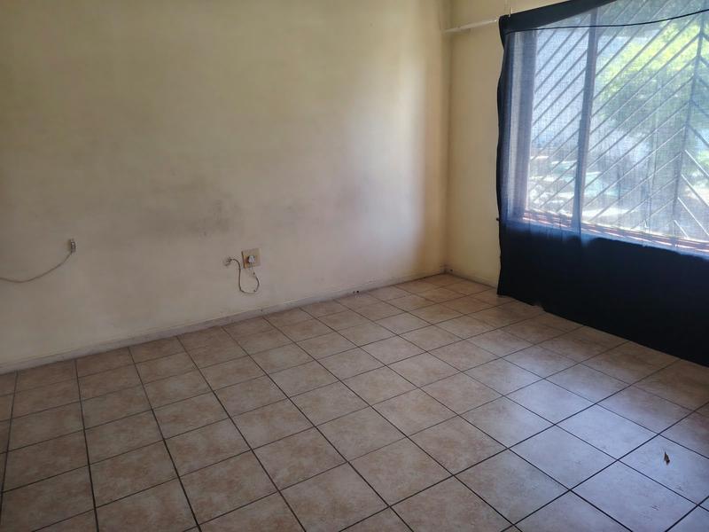 1 Bedroom Property for Sale in Mount Vernon KwaZulu-Natal