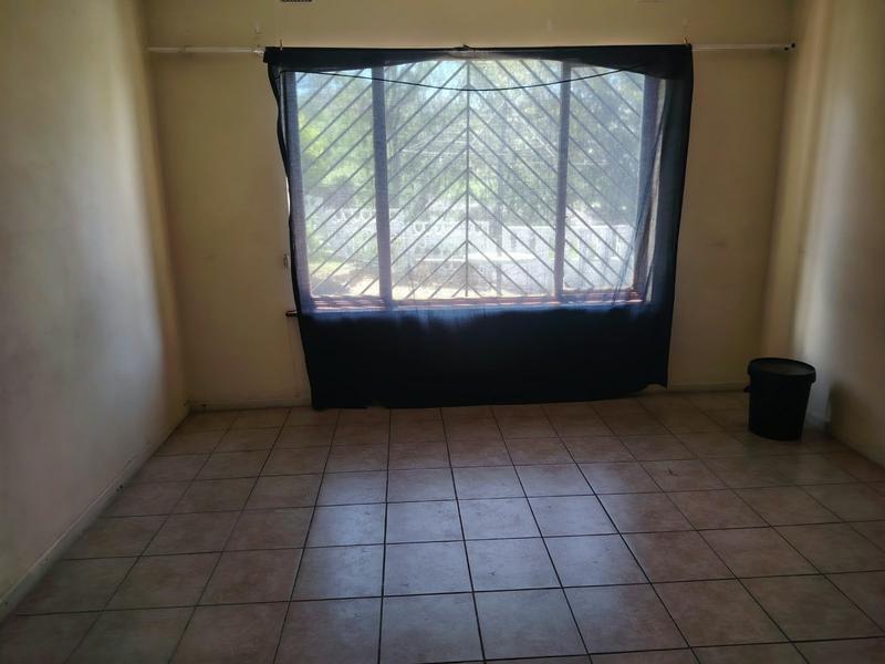 1 Bedroom Property for Sale in Mount Vernon KwaZulu-Natal