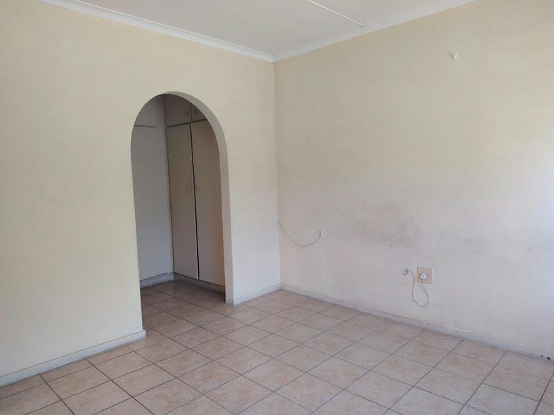 1 Bedroom Property for Sale in Mount Vernon KwaZulu-Natal