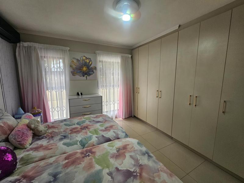 2 Bedroom Property for Sale in Umhlanga Ridge KwaZulu-Natal
